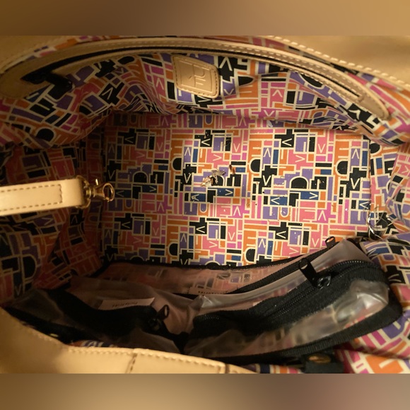 Diane Von Furstenberg Travel Bag NEW✨🖤 - Picture 3 of 4